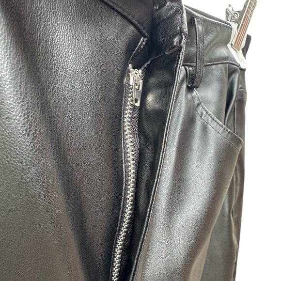 Zara Faux Leather Pants Size 6 Black  Straight 5 pocket Stretch Soft Zipper - Picture 3 of 8
